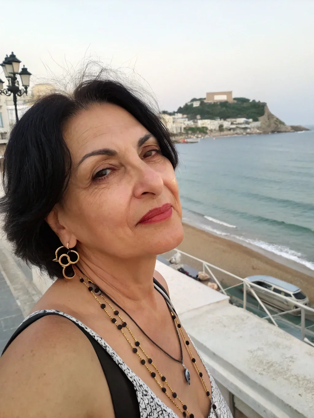 Inès